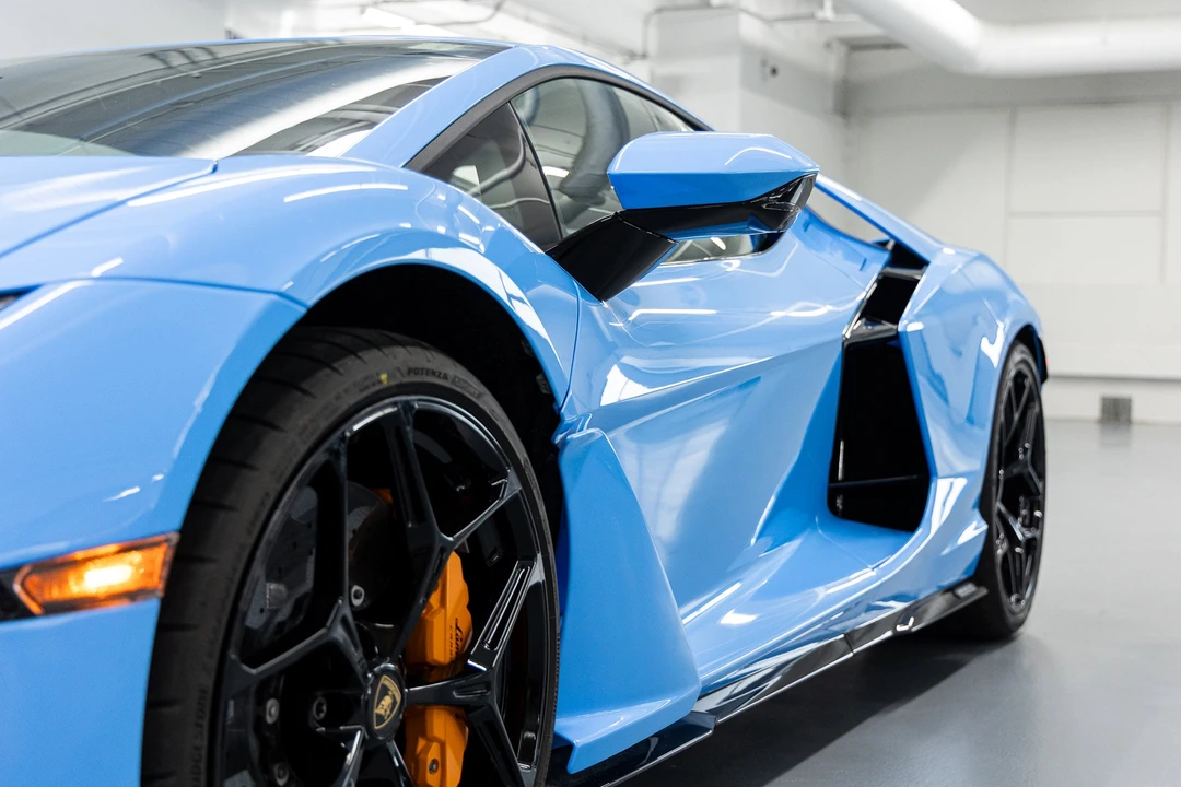 2026 Lamborghini Revuelto - Image 16 of 31