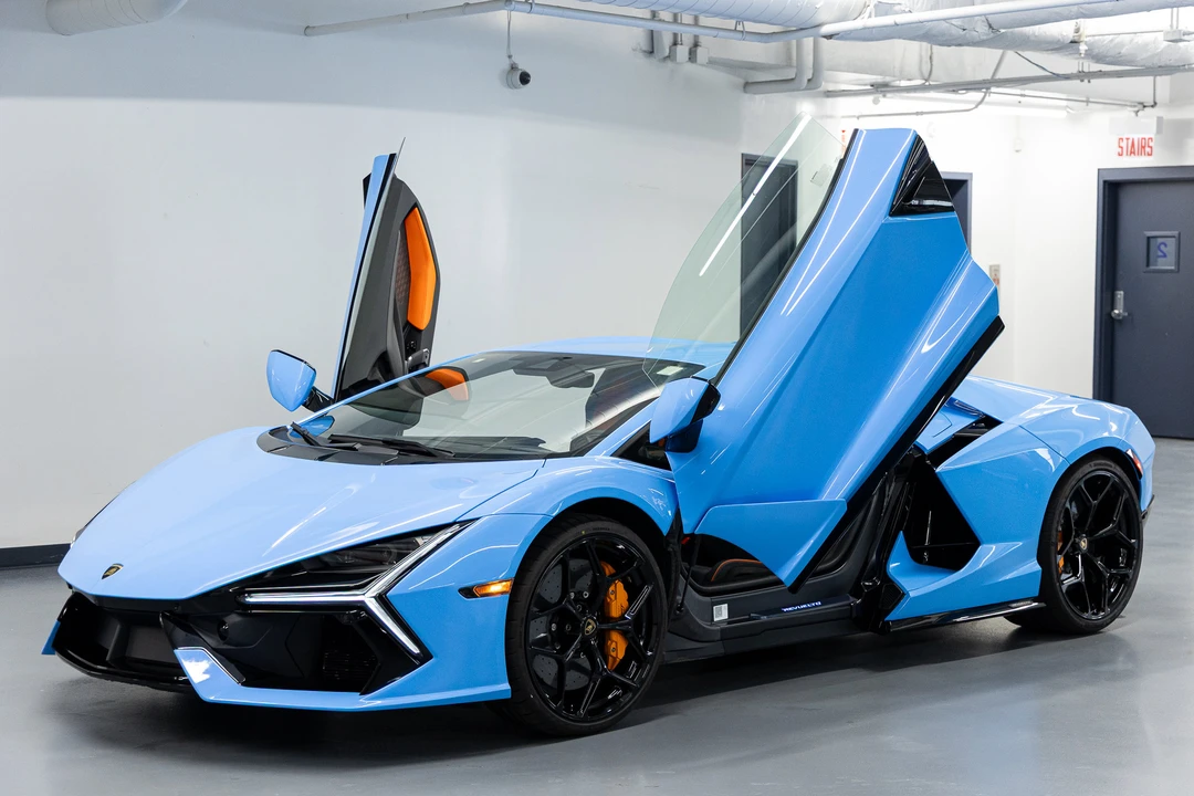 2026 Lamborghini Revuelto - Image 31 of 31