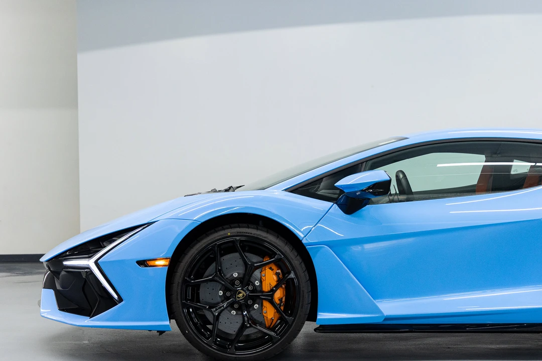 2026 Lamborghini Revuelto - Image 17 of 31