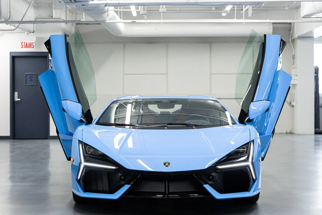 2026 Lamborghini Revuelto - Image 30 of 31