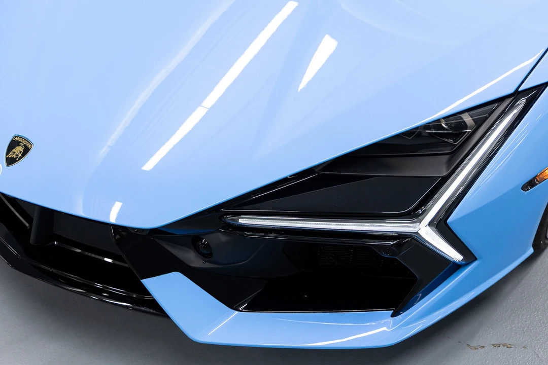 2026 Lamborghini Revuelto - Image 13 of 31