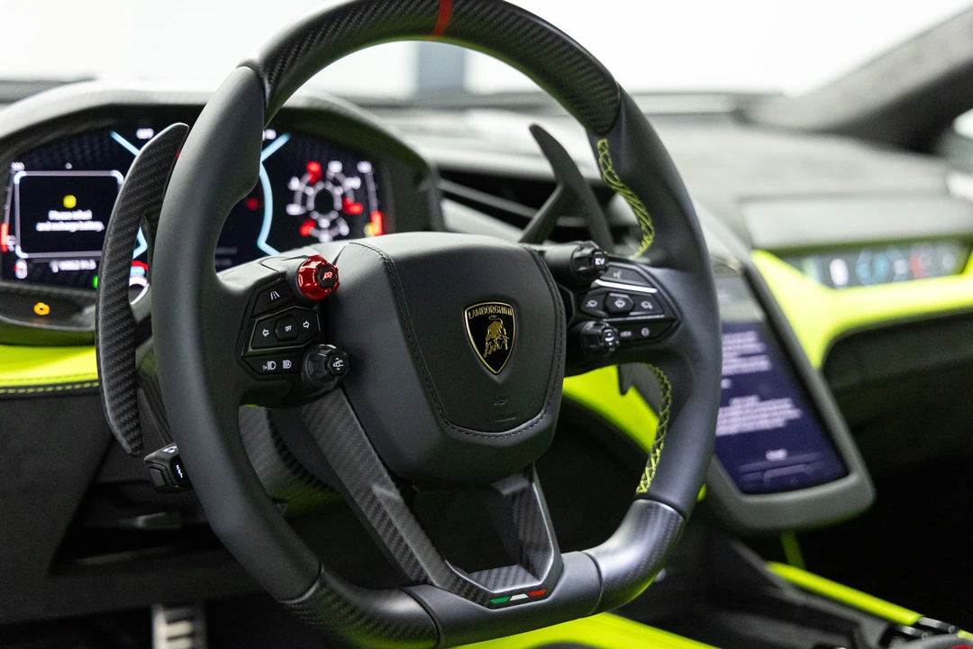 2026 Lamborghini Revuelto - Image 30 of 31