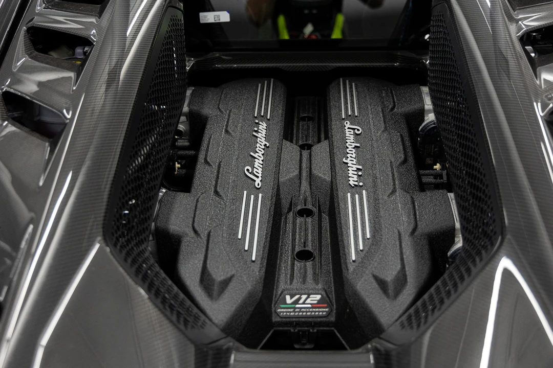 2026 Lamborghini Revuelto - Image 26 of 31