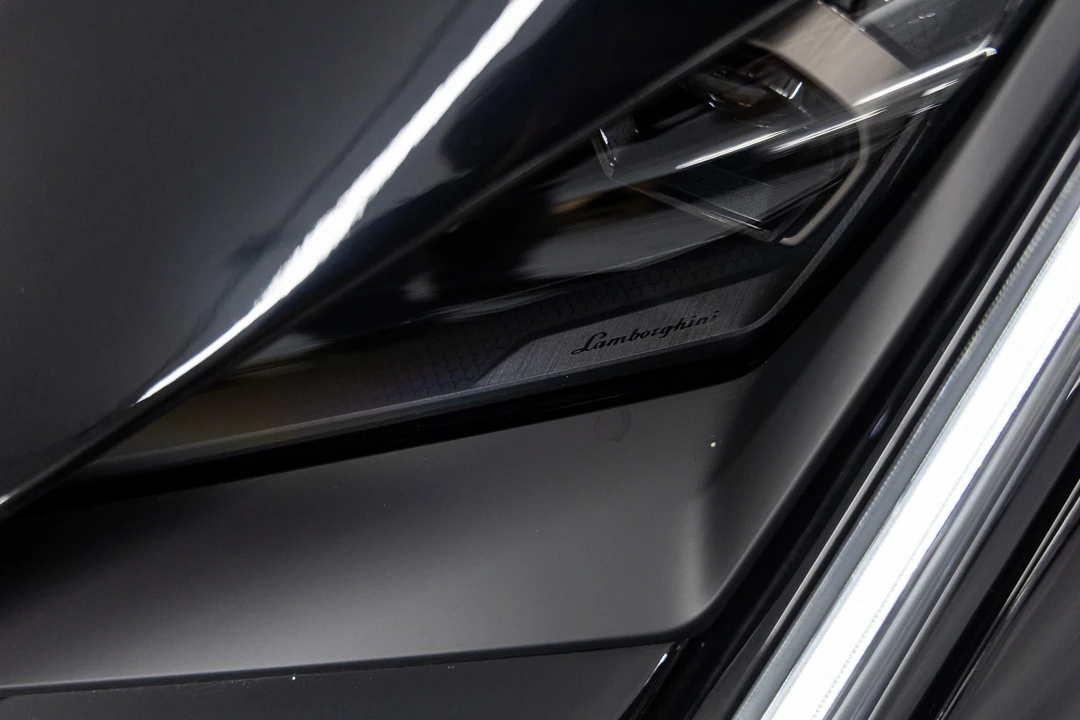 2026 Lamborghini Revuelto - Image 12 of 31