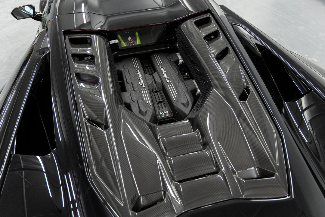 2026 Lamborghini Revuelto - Image 25 of 31