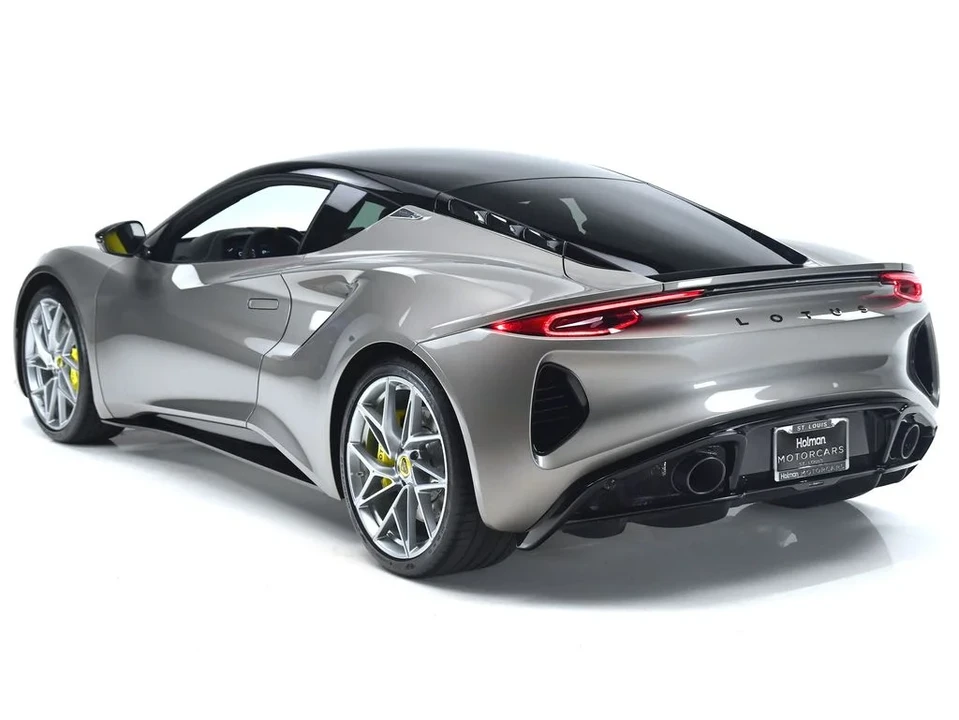 2026 Lotus Emira - Image 4 of 31