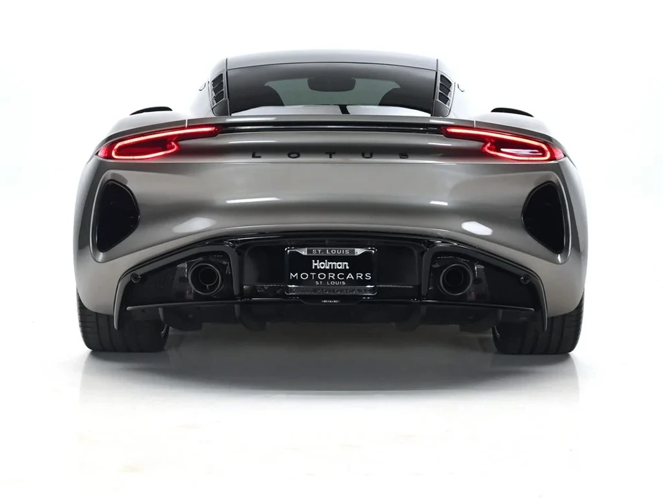 2026 Lotus Emira - Image 23 of 31