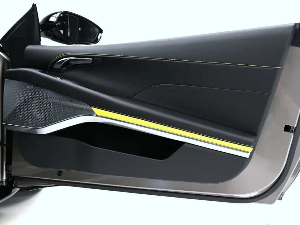 2026 Lotus Emira - Image 22 of 31