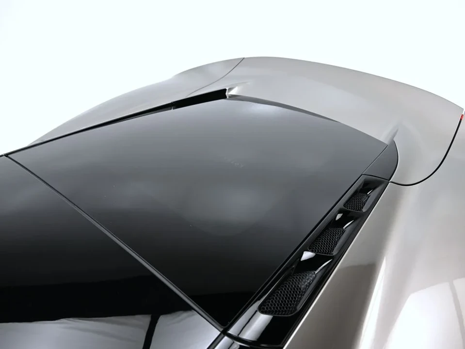 2026 Lotus Emira - Image 28 of 31