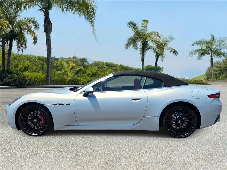 2026 Maserati GranCabrio - Image 2 of 31