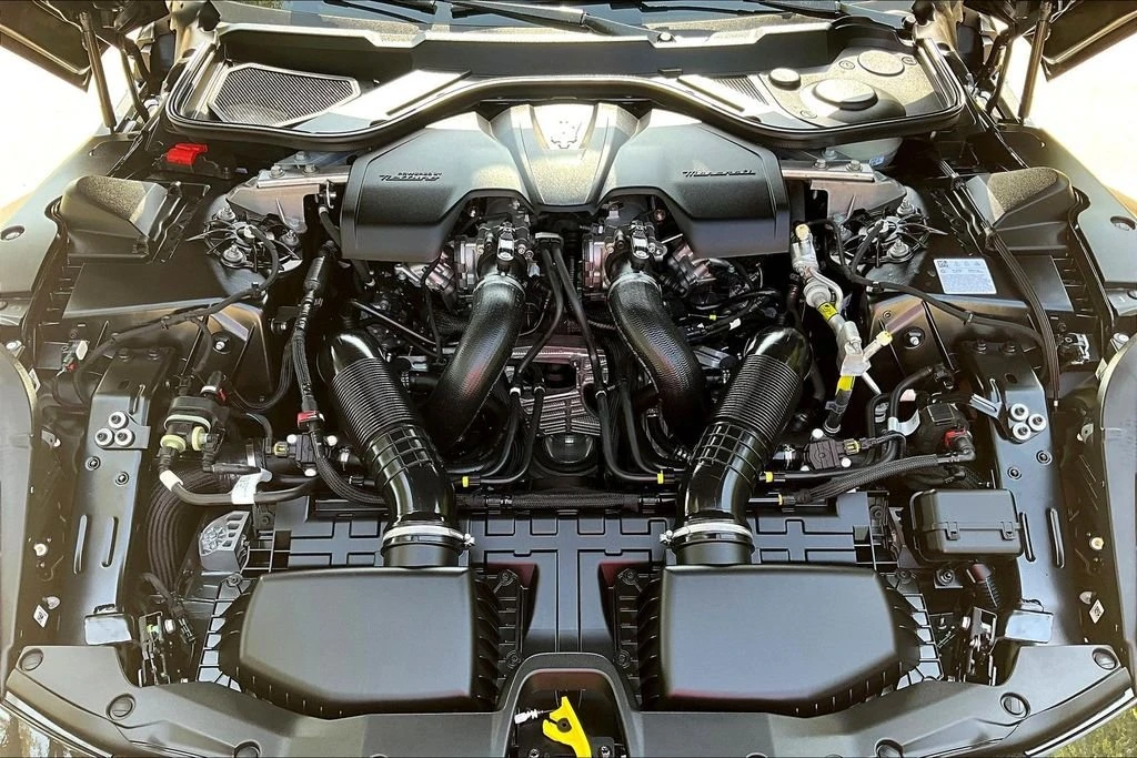 2026 Maserati GranCabrio - Image 11 of 12