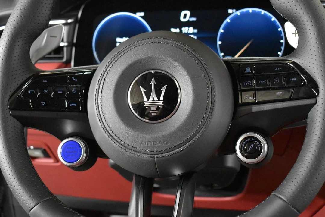 2026 Maserati Grecale - Image 16 of 30