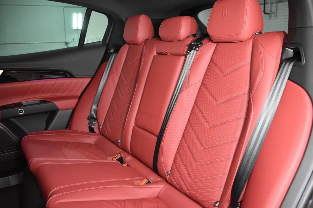 2026 Maserati Grecale - Image 28 of 30