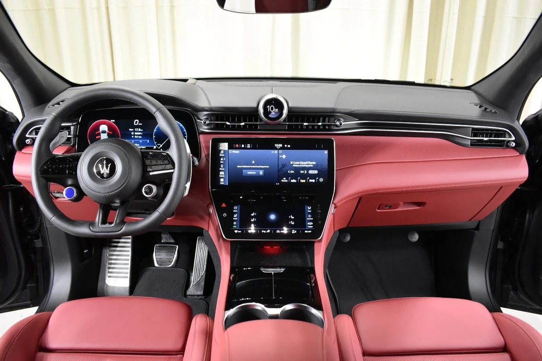 2026 Maserati Grecale - Image 13 of 30