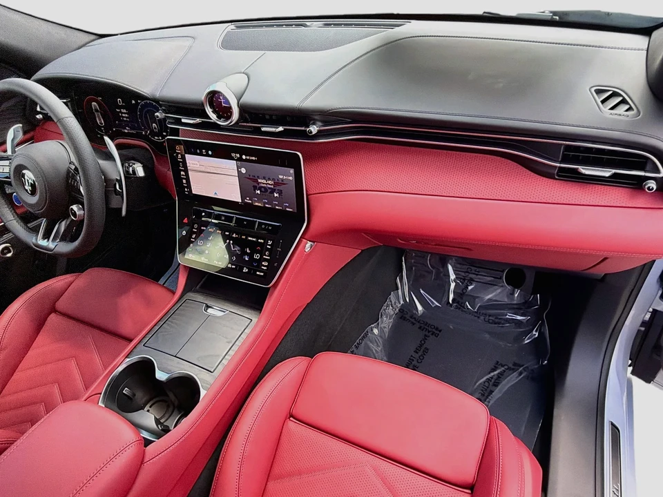 2026 Maserati Grecale - Image 15 of 31