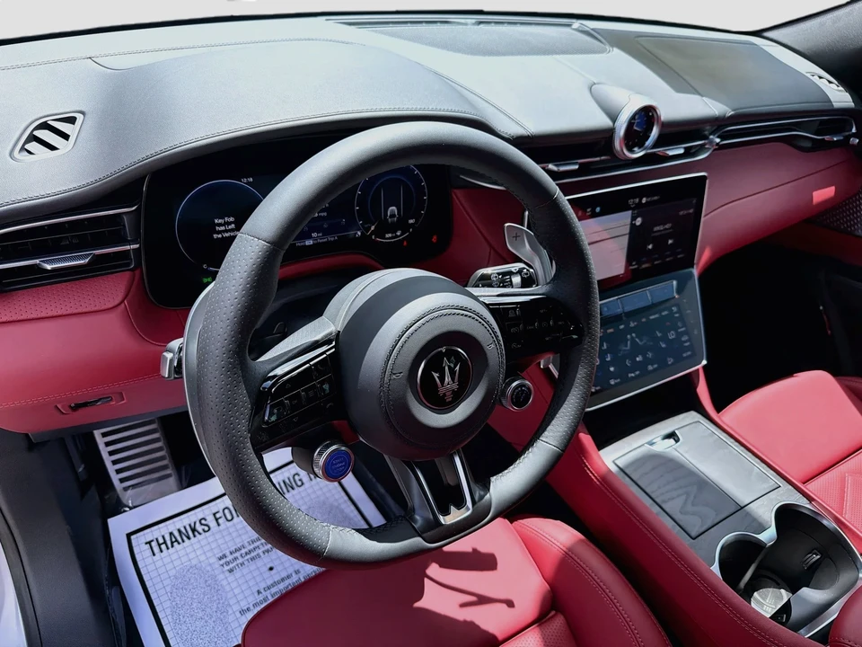 2026 Maserati Grecale - Image 27 of 31