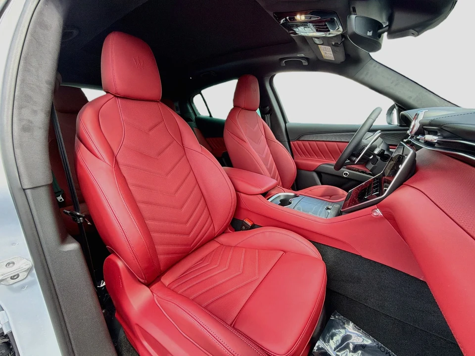 2026 Maserati Grecale - Image 16 of 31