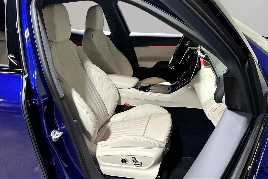 2026 Maserati Grecale - Image 11 of 13