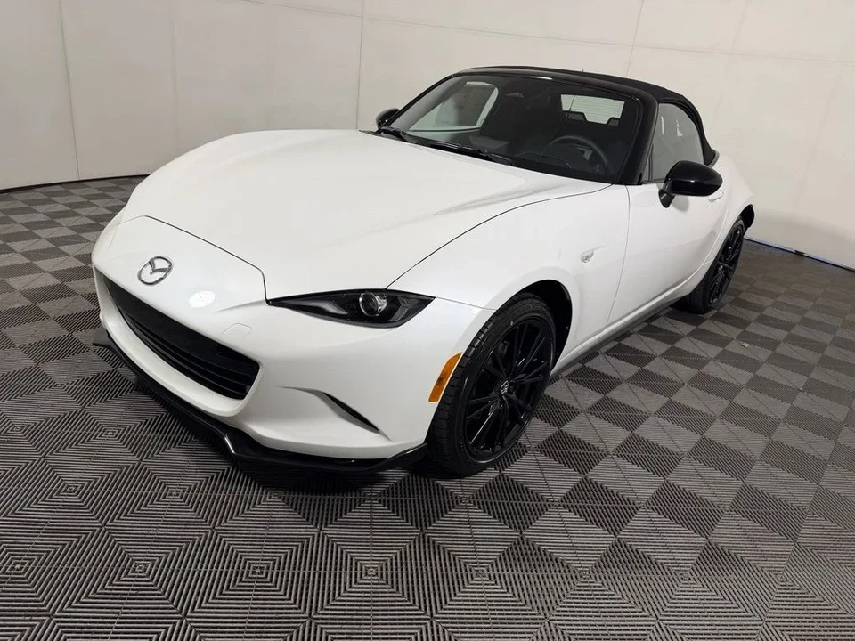 2026 Mazda ND MX-5 Miata - Image 4 of 23