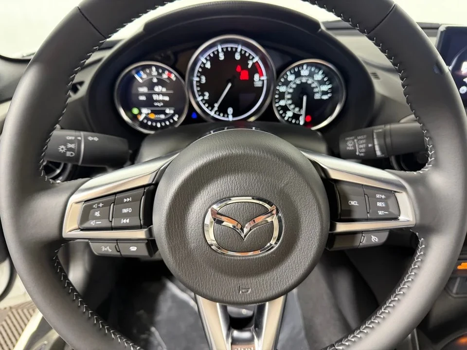 2026 Mazda ND MX-5 Miata - Image 14 of 23
