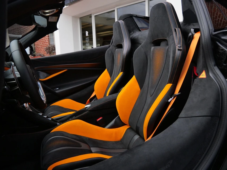 2026 McLaren 750S Spider - Image 30 of 31