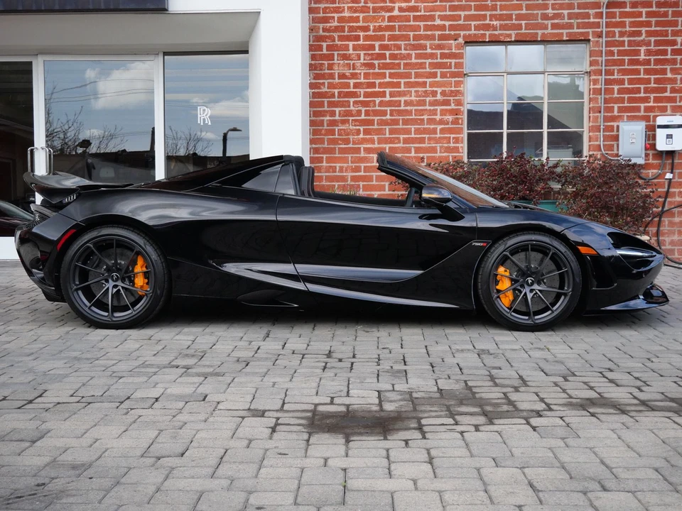 2026 McLaren 750S Spider - Image 3 of 31