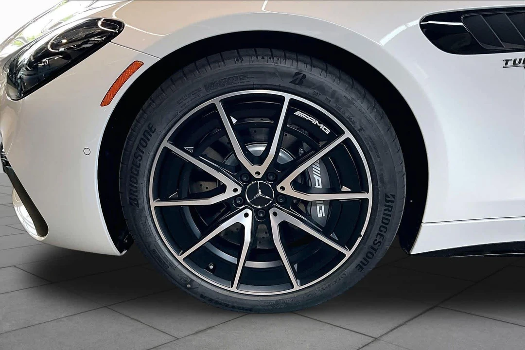 2026 Mercedes-Benz AMG GT - Image 15 of 16