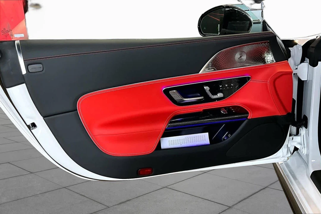 2026 Mercedes-Benz AMG GT - Image 11 of 16