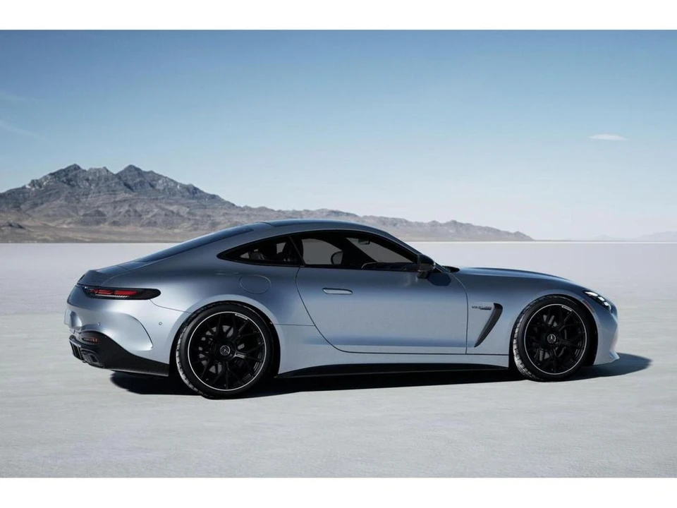 2026 Mercedes-Benz AMG GT - Image 17 of 31