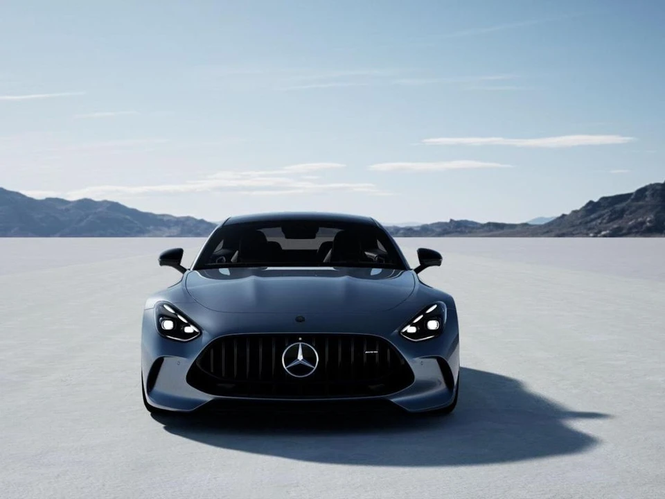 2026 Mercedes-Benz AMG GT - Image 7 of 31