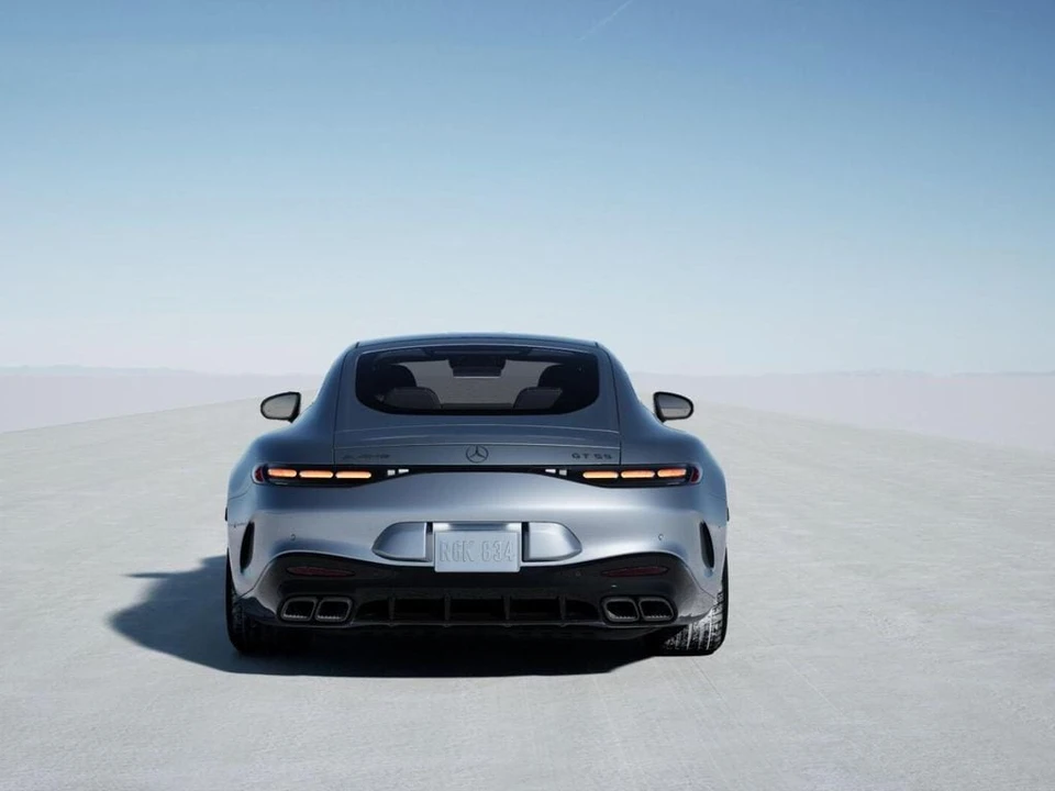 2026 Mercedes-Benz AMG GT - Image 24 of 31