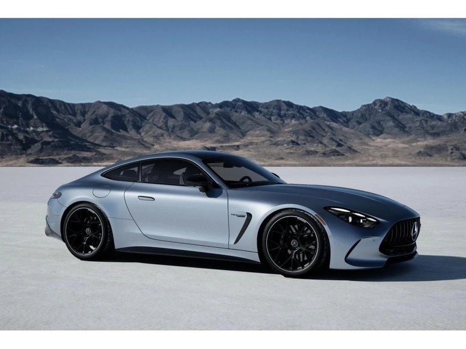 2026 Mercedes-Benz AMG GT - Image 13 of 31