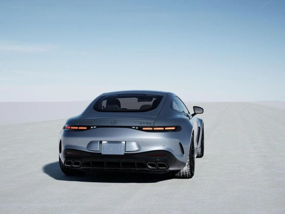 2026 Mercedes-Benz AMG GT - Image 23 of 31