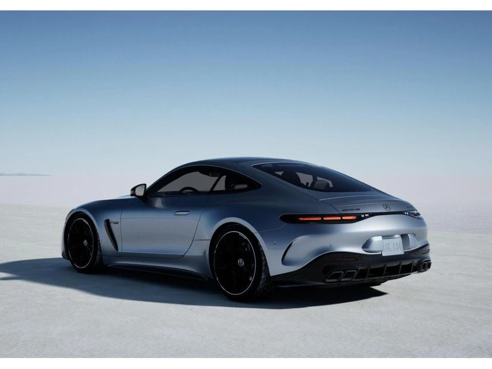 2026 Mercedes-Benz AMG GT - Image 28 of 31