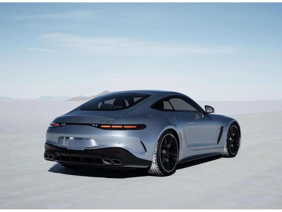 2026 Mercedes-Benz AMG GT - Image 21 of 31