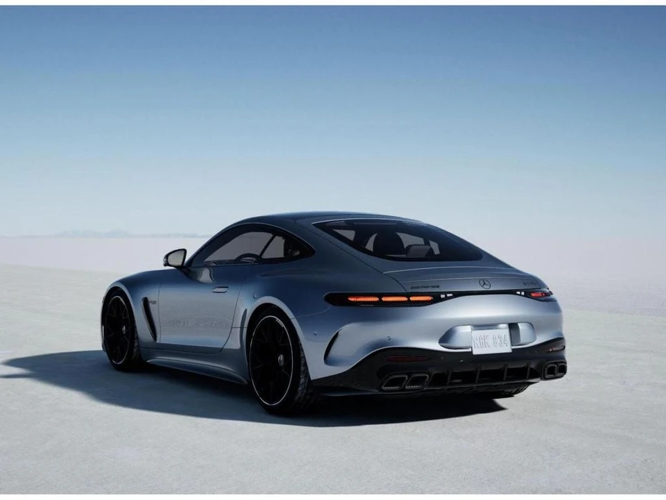 2026 Mercedes-Benz AMG GT - Image 27 of 31