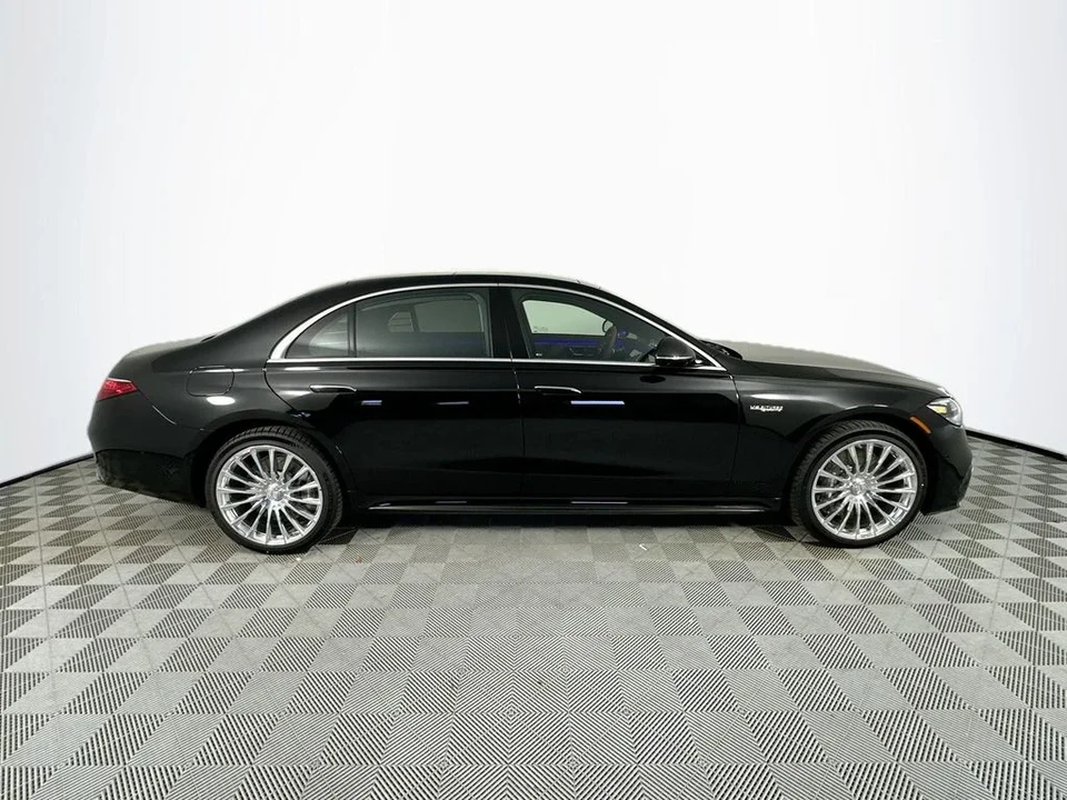 2026 Mercedes-Benz W223 S 63 AMG - Image 8 of 31