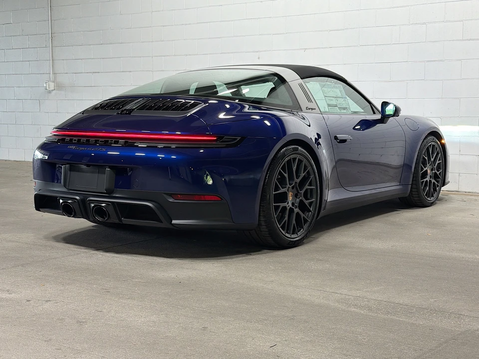 2026 Porsche 911 - Image 7 of 31