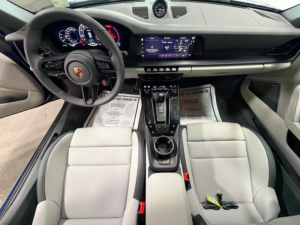 2026 Porsche 911 - Image 13 of 31