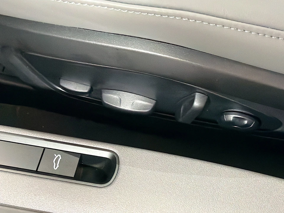 2026 Porsche 911 - Image 20 of 31