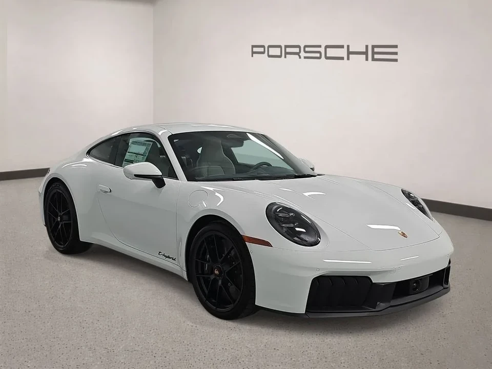 2026 Porsche 992 Carrera GTS - Image 8 of 31