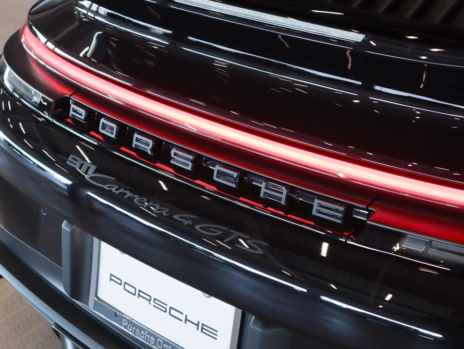 2026 Porsche 911 - Image 30 of 31