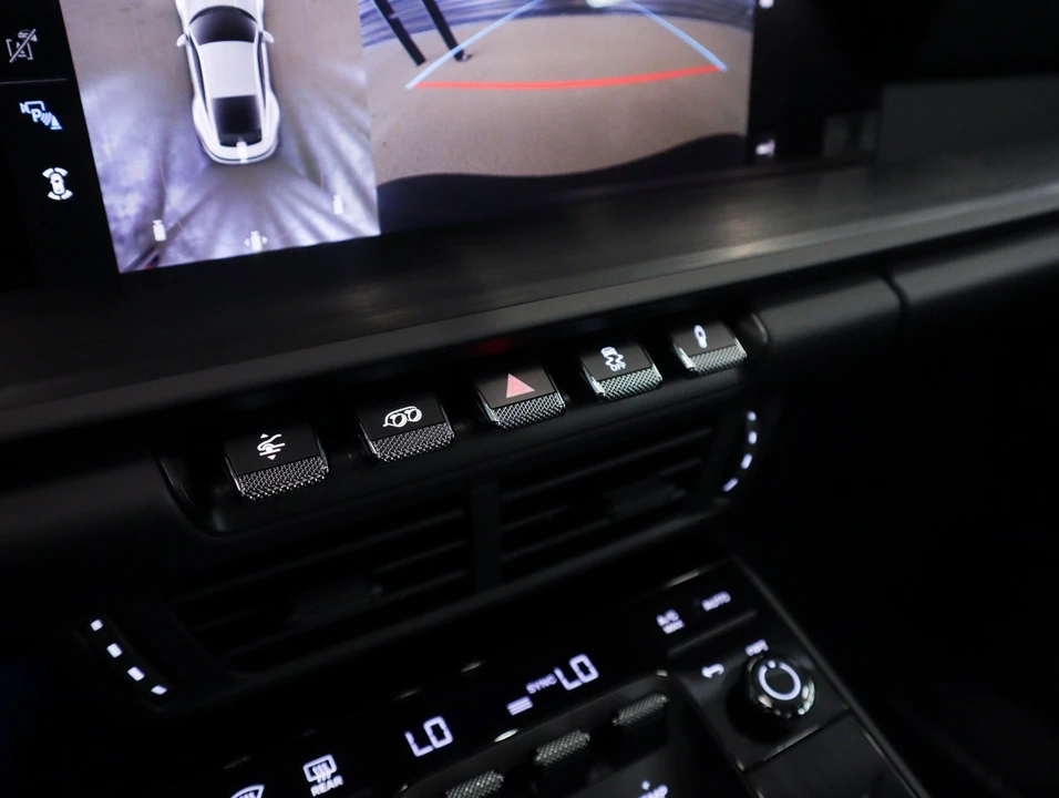 2026 Porsche 911 - Image 21 of 31