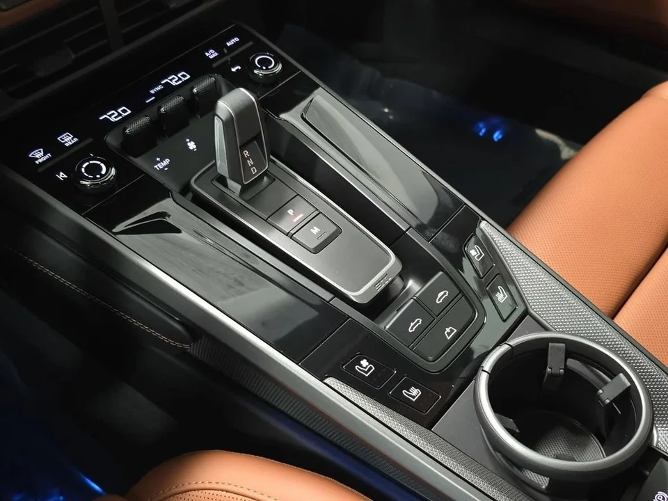 2026 Porsche 992 Carrera S - Image 20 of 30