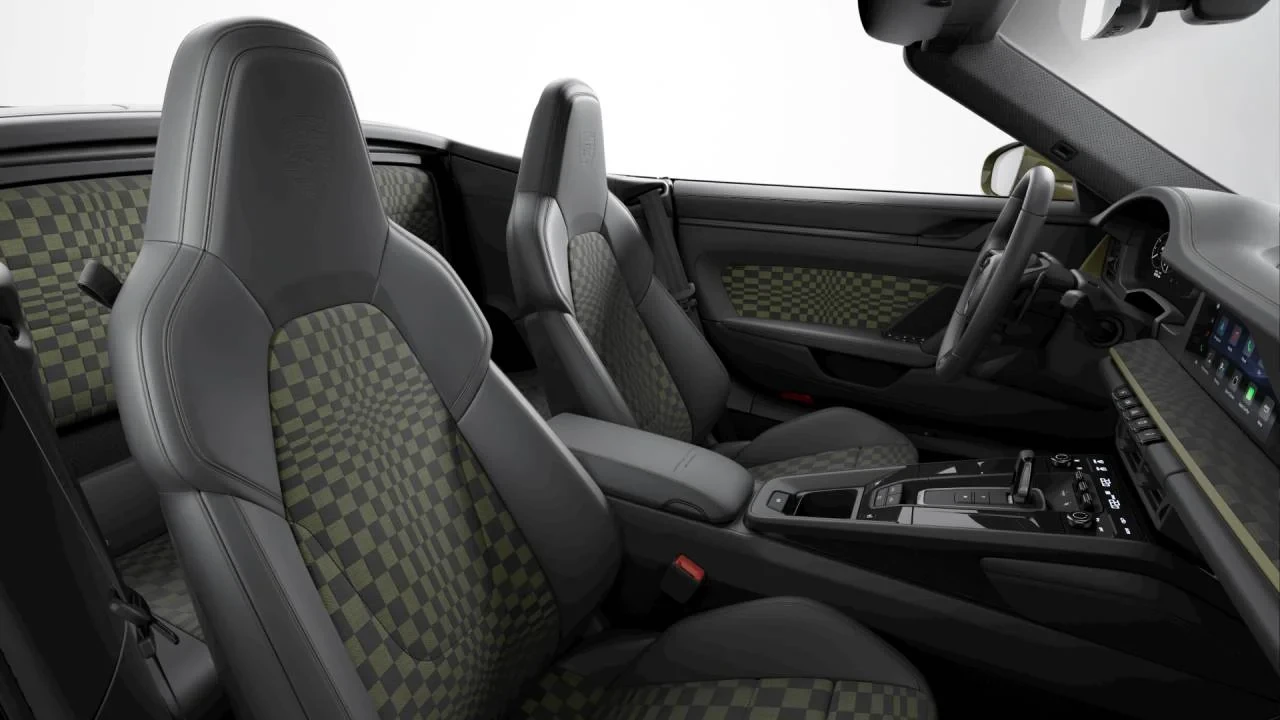 2026 Porsche 911 - Image 10 of 10