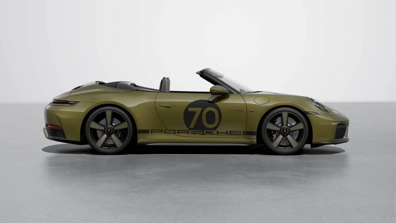 2026 Porsche 911 - Image 6 of 10