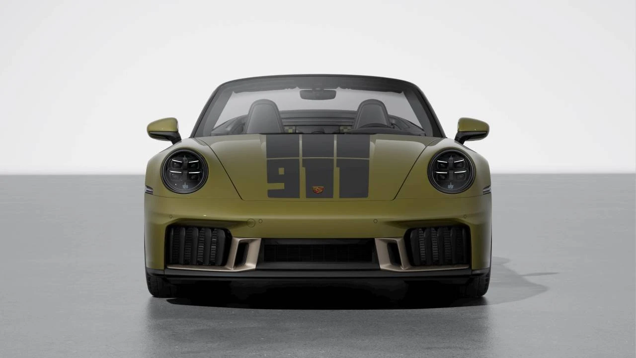 2026 Porsche 911 - Image 8 of 10