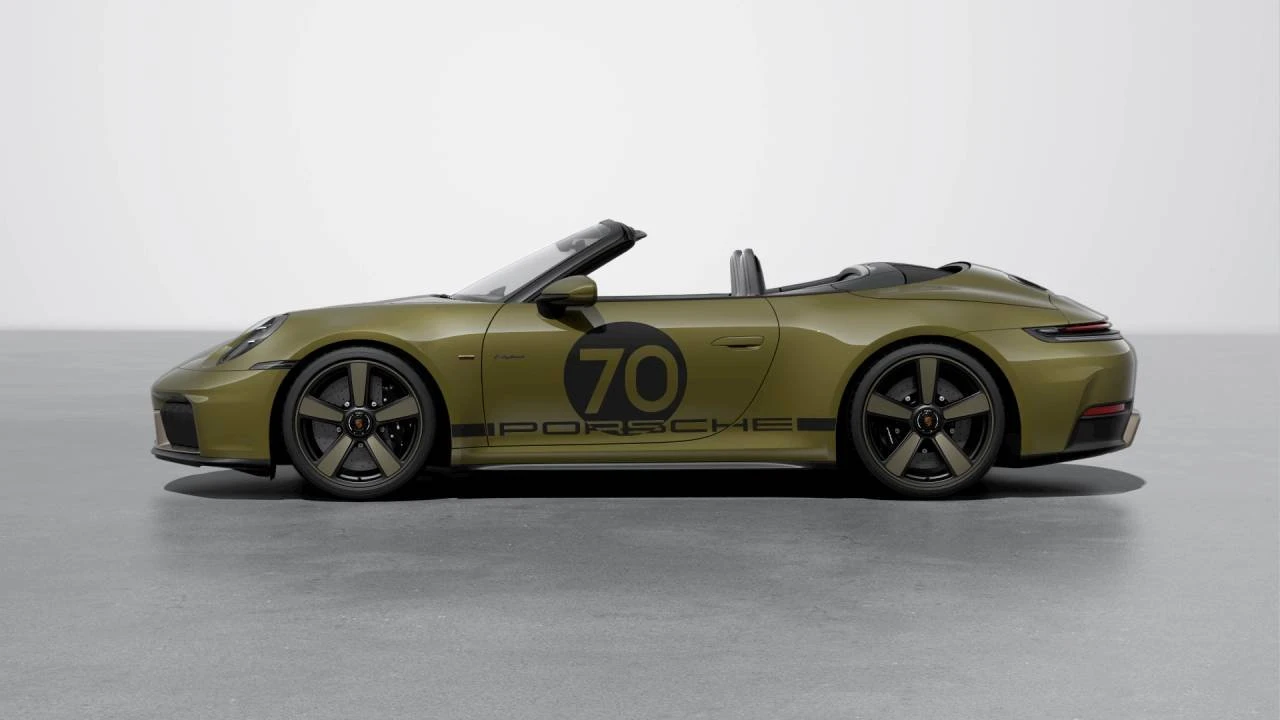 2026 Porsche 911 - Image 2 of 10
