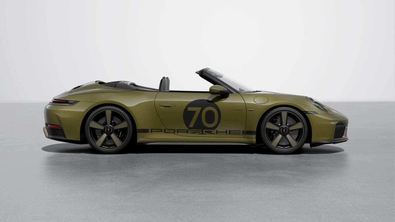 2026 Porsche 911 - Image 6 of 10
