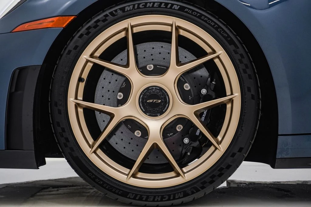 2026 Porsche 992 Carrera - Image 14 of 31